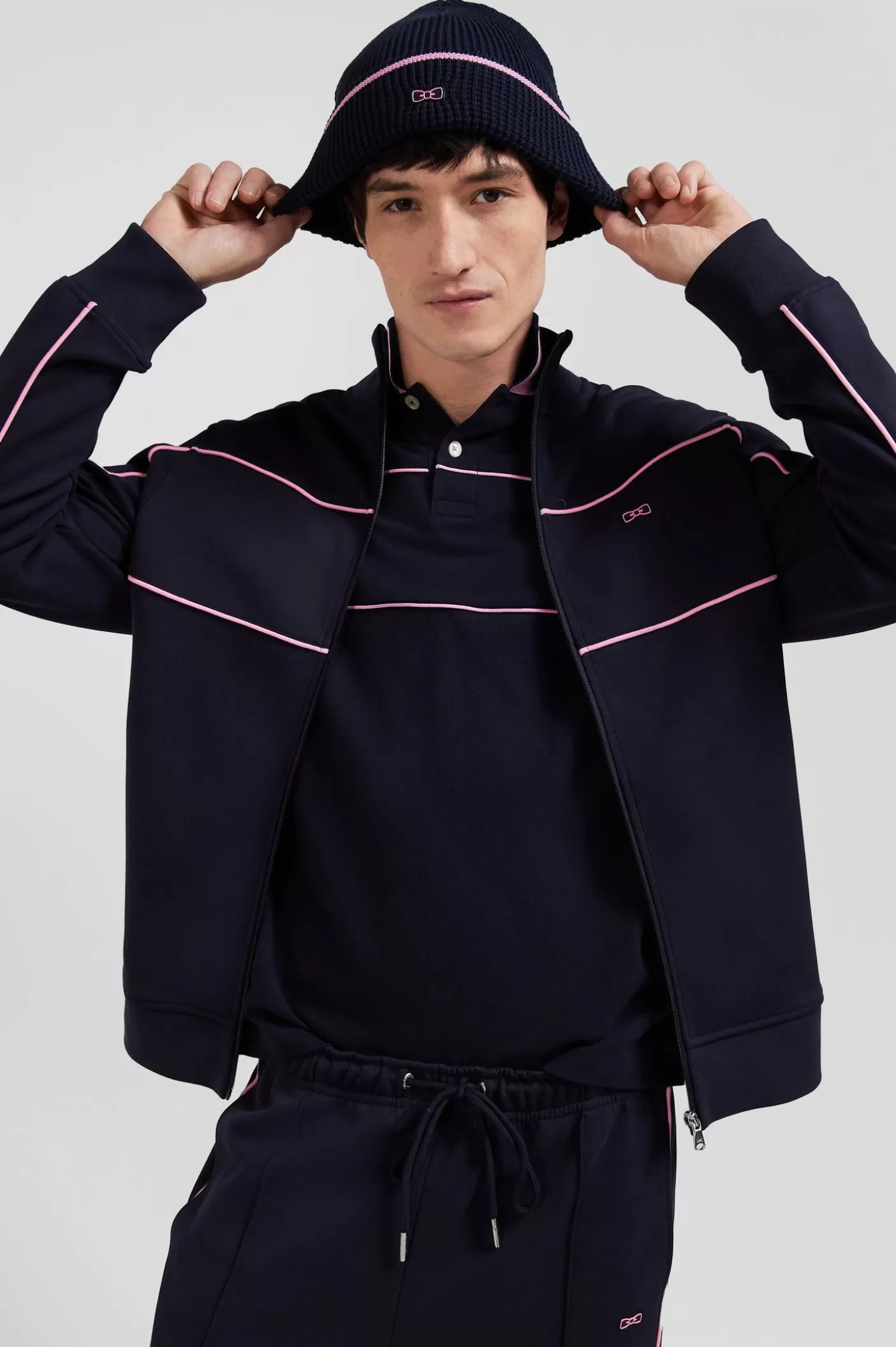 Hot Sweatshirt Zippé à Col Montant Bleu Marine Passepoil Rose Coupe Regular Homme Sweats